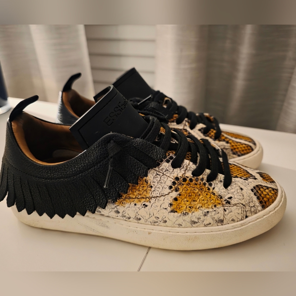 Esse Ut Esse Fringe Italian Leather Python Women’s Sz. 39  Us 8.5